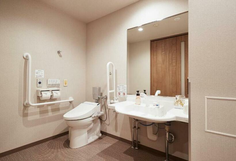 חדר סטנדרט מותאם לאדם עם מוגבלויות, Ys Inn Naha Orokuekimae