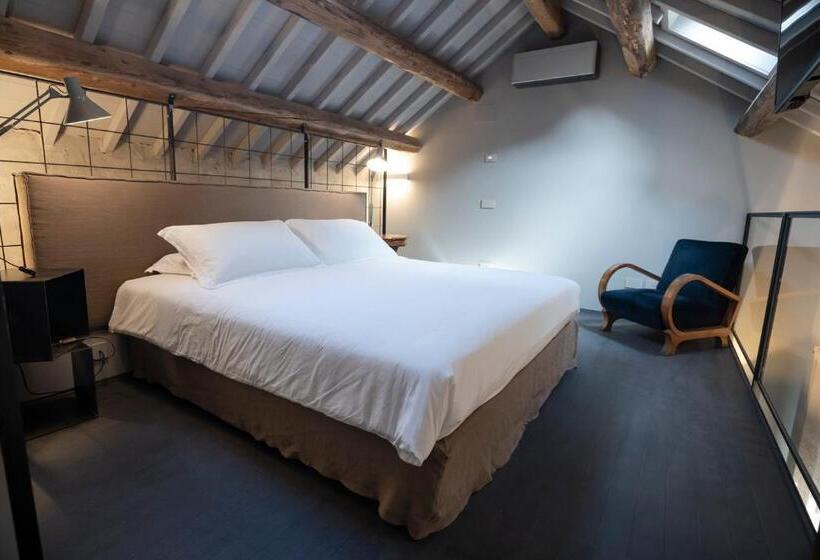 اتاق لوکس, Casazavi