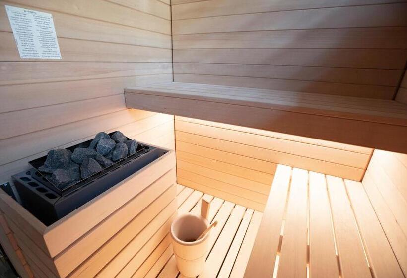 اتاق لوکس سه تخته, Casazavi