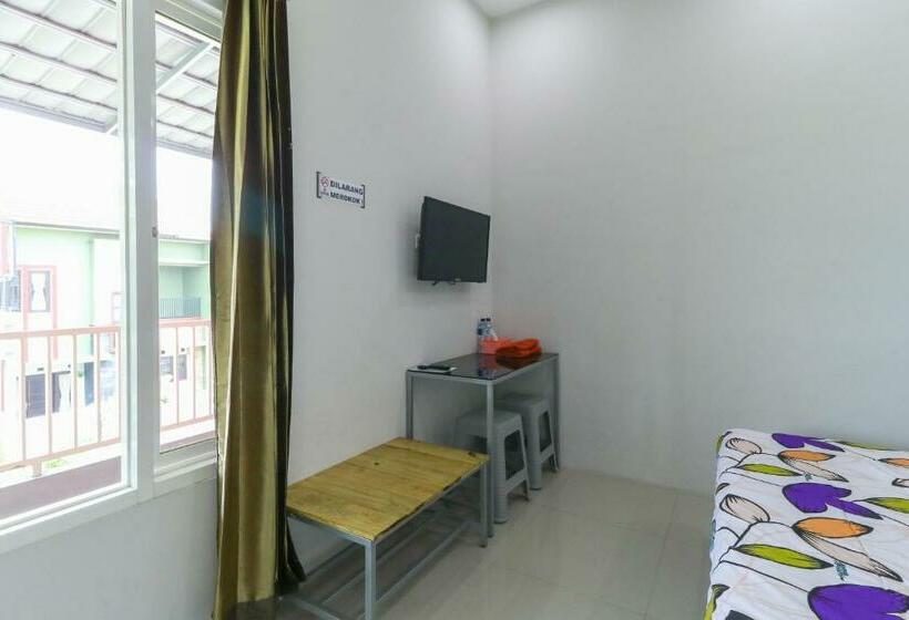 标准间, Griya Mulya Near Alun Alun Batu Mitra Reddoorz