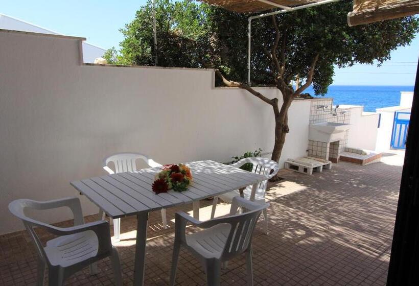 Четырехместный Номер Стандарт, B&b Monterossi