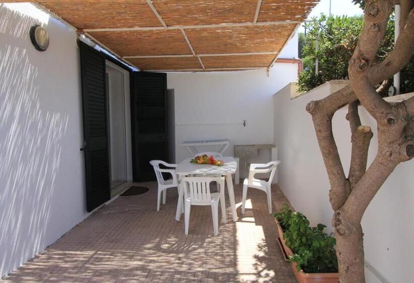 Четырехместный Номер Стандарт, B&b Monterossi