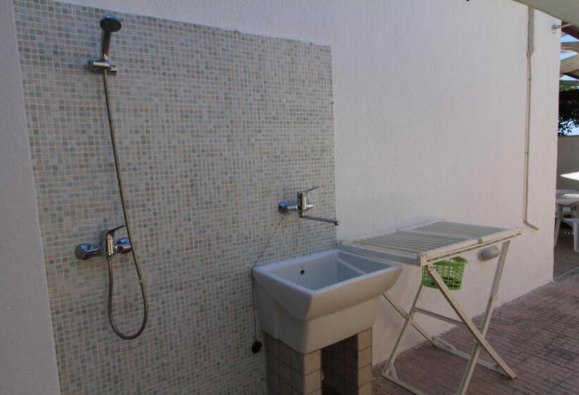 Четырехместный Номер Стандарт, B&b Monterossi