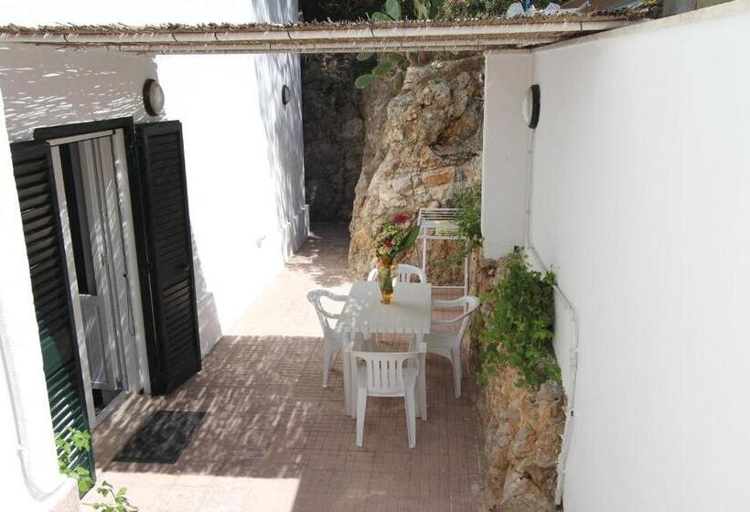 Четырехместный Номер Стандарт, B&b Monterossi