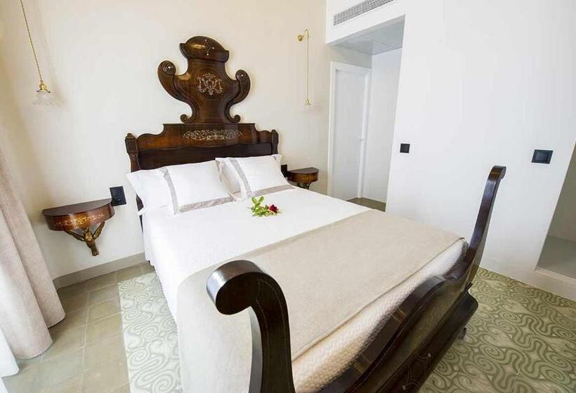 اتاق لوکس با بالکن, Bolet Casa Modernista