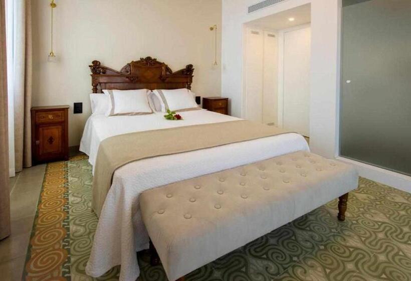 デラックスルーム, Bolet Casa Modernista