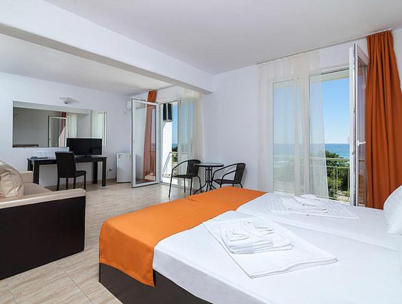 高级海景房, Cosmos