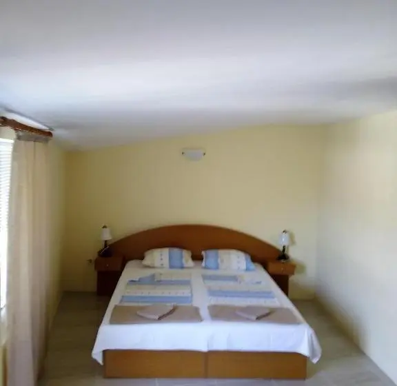 اتاق استاندارد با بالکن و چشم‌انداز دریا, Rooms Via Maris