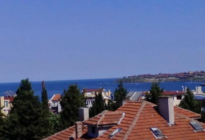 اتاق استاندارد با بالکن و چشم‌انداز دریا, Rooms Via Maris