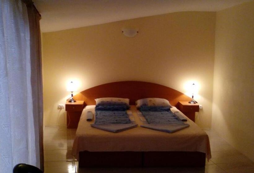 Номер Стандарт Вид на Море с Балконом, Rooms Via Maris