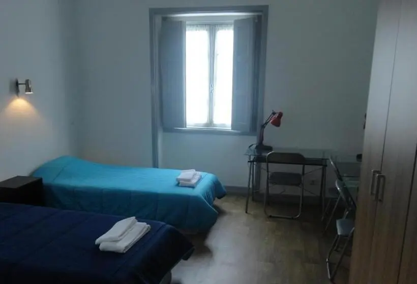 اتاق استاندارد, Be Coimbra Hostels
