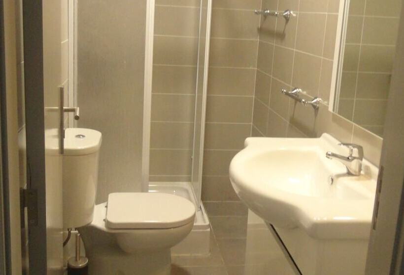 اتاق استاندارد یک تخته با سرویس بهداشتی مشترک, Be Coimbra Hostels