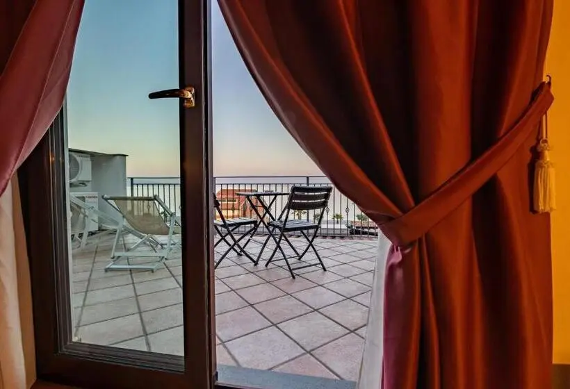 オーシャンビュースイート, B&b Ottocento Sul Mare