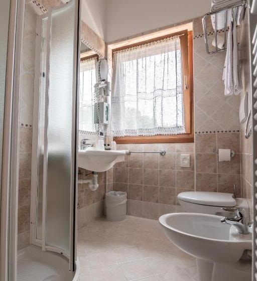 חדר סטנדרט, Genzianella