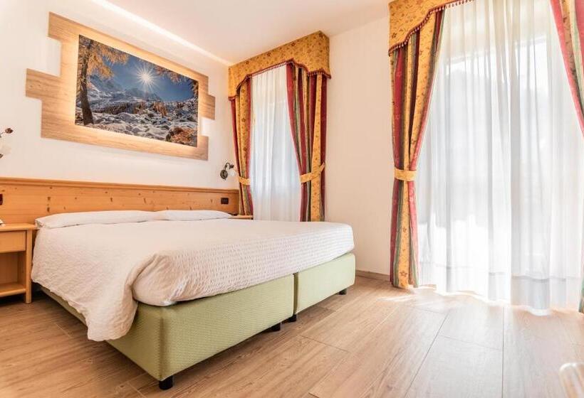 חדר משפחתי, Genzianella