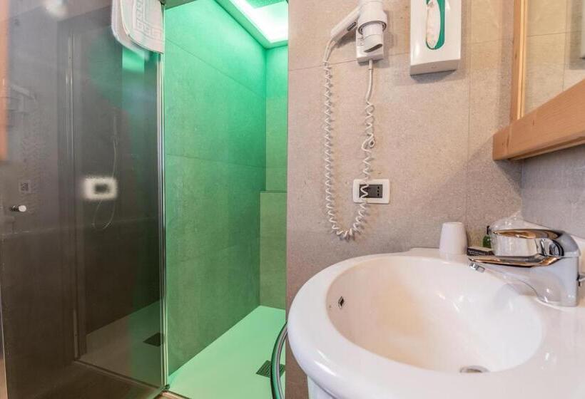 חדר סטנדרט עם ג'קוזי, Genzianella