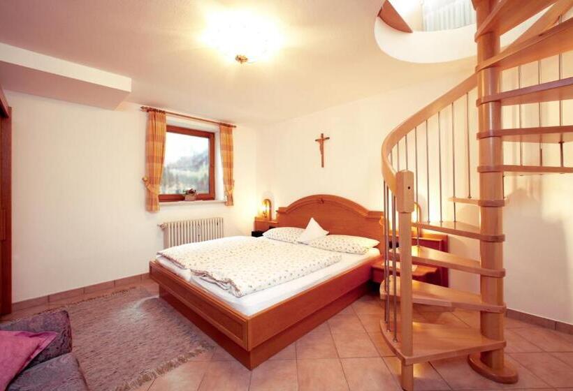 Дом 2 Спальни, Gästehaus Marianne