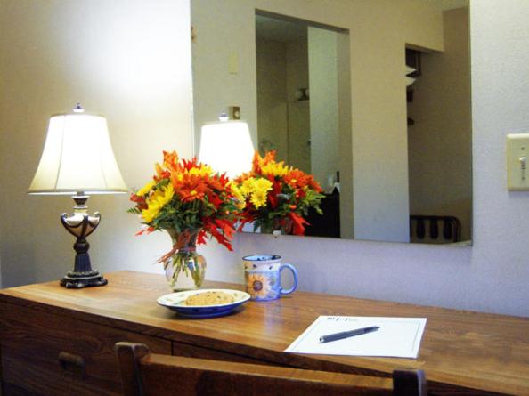 חדר סטנדרט שתי מיטות זוגיות, Tall Pines Motel