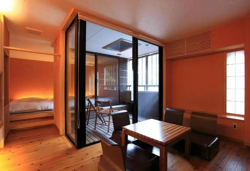 Standard-huone Sisäpuolella, Onsen Ryokan Yamaki