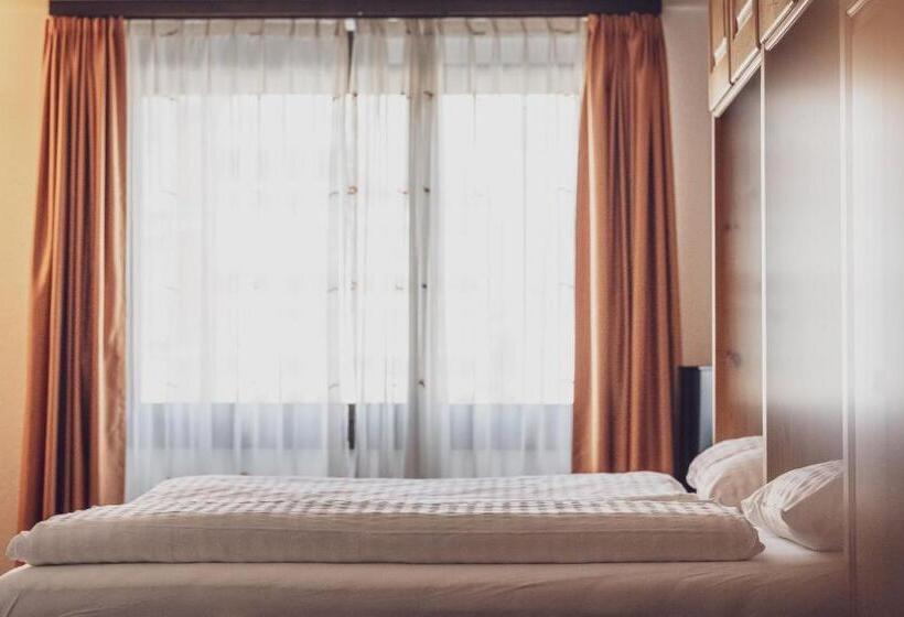 스탠다드 룸, Club Hotel Rooms Only   By Mountain Hotels