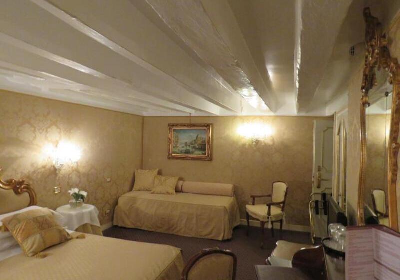 اتاق استاندارد سه نفره, Antico Doge   A Member Of Elizabeth Hotel Group