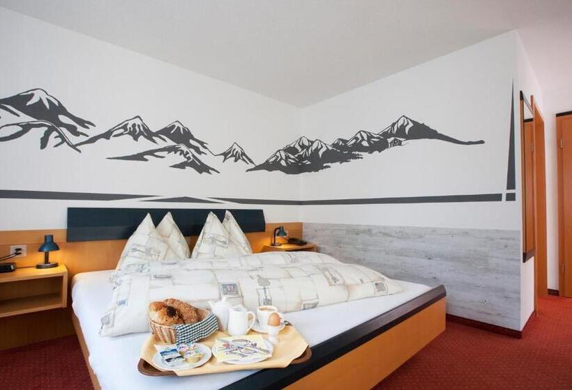 חדר סטנדרט, Arkanum