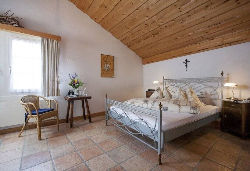 חדר סטנדרט, Arkanum