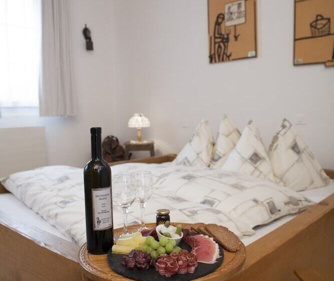 חדר סטנדרט, Arkanum