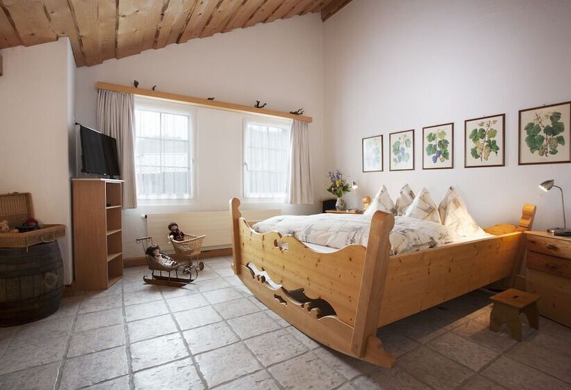 חדר סטנדרט, Arkanum