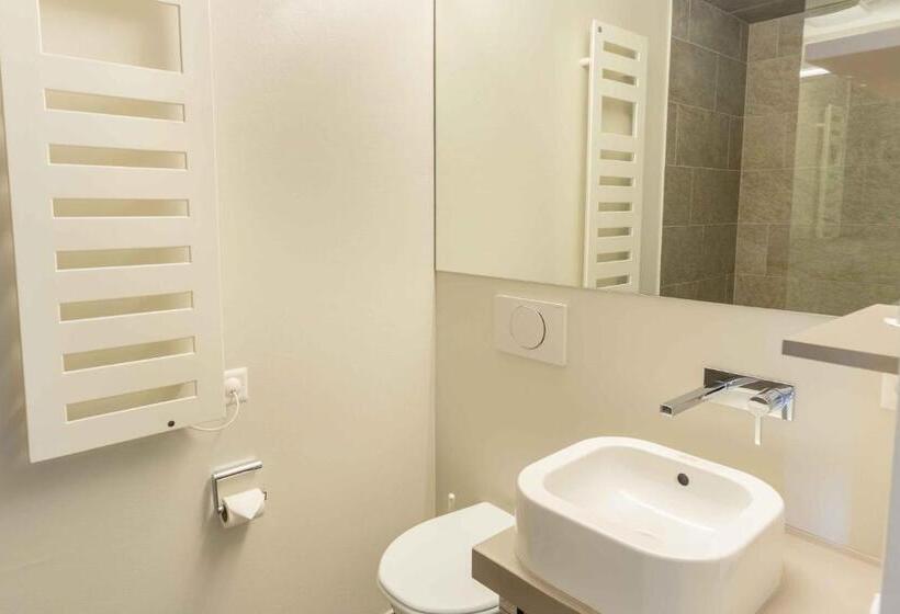 غرفة قياسية, B & B Longhin