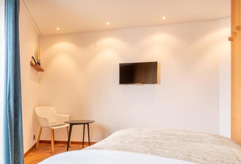 غرفة قياسية فردية, B & B Longhin