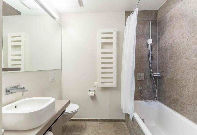 Семейный Номер, B & B Longhin