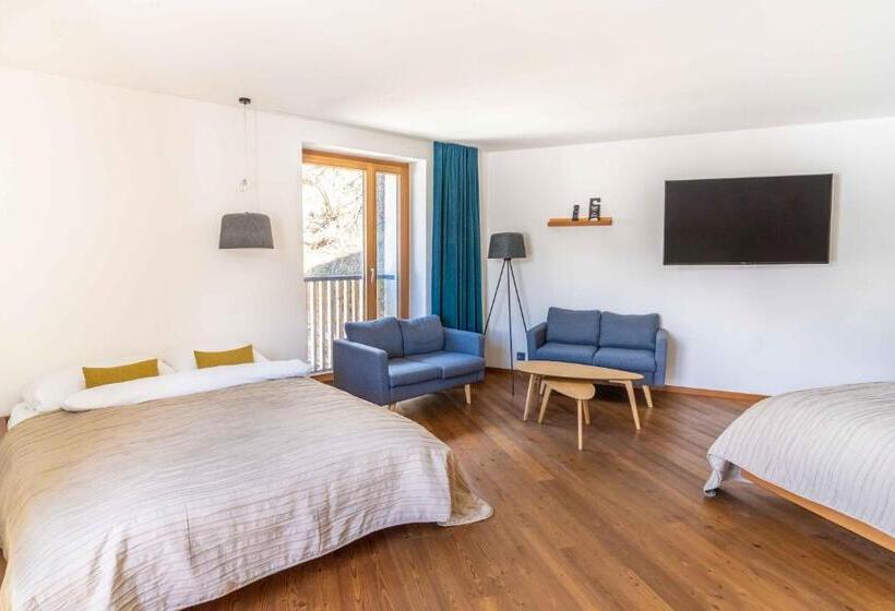 غرفة عائلية, B & B Longhin