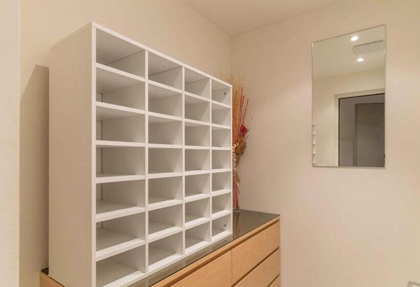 غرفة إقتصادية, B & B Longhin