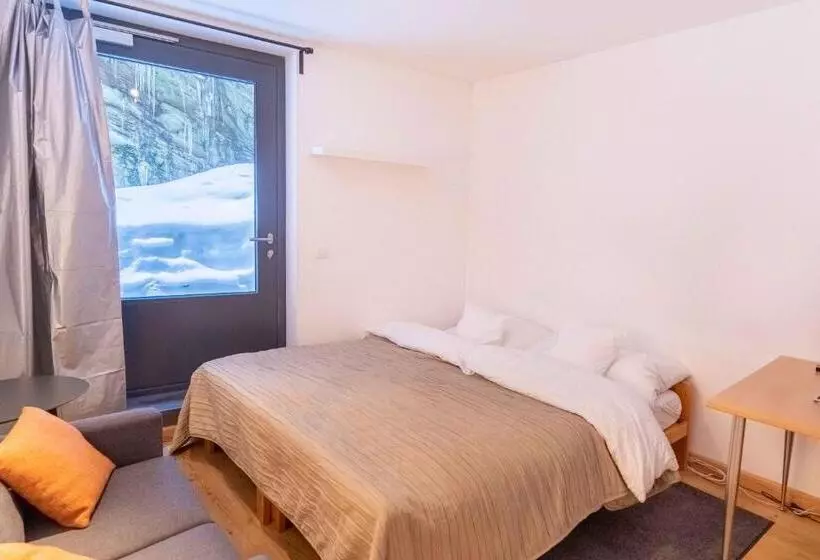 エコノミールーム, B & B Longhin