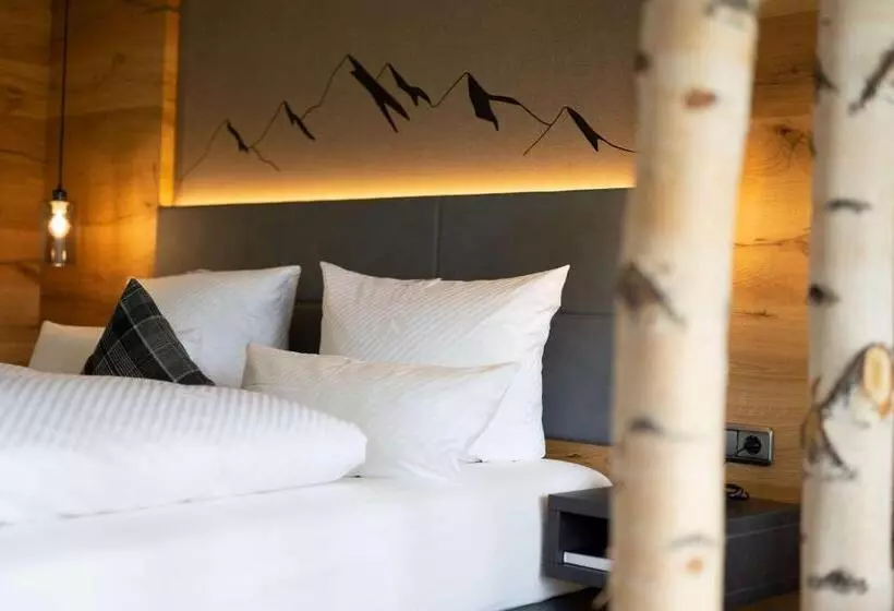 Superior-huone, Best Western Plus Hotel Alpenhof