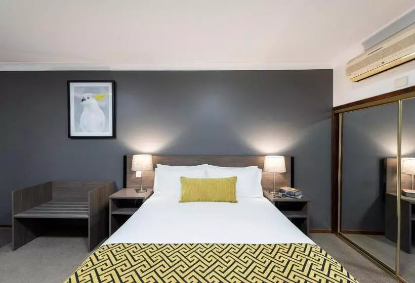 Executive Room, Best Western Plus Ambassador Orange