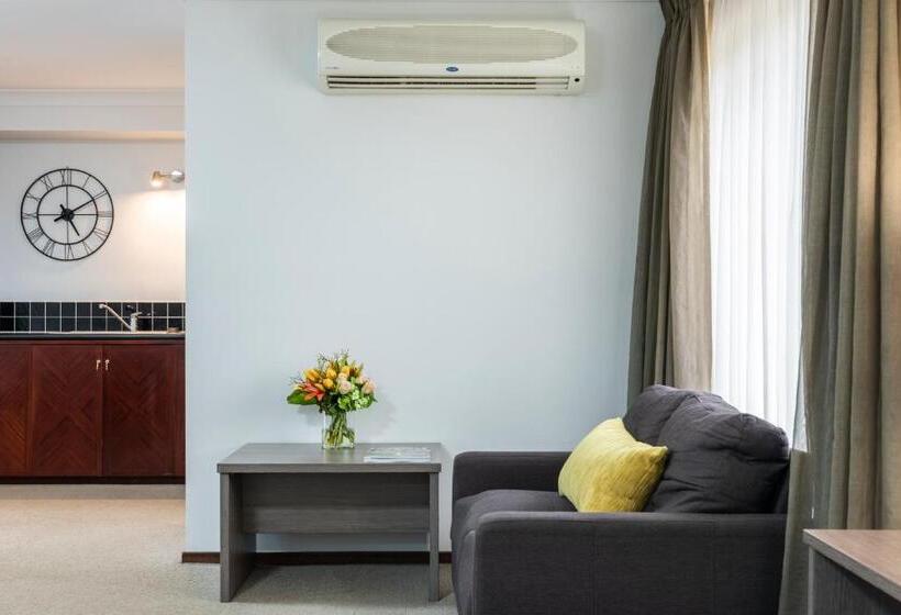 اتاق خانوادگی, Best Western Plus Ambassador Orange