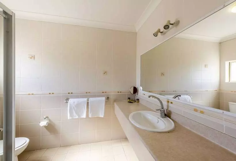 Deluxe Room, Best Western Plus Ambassador Orange