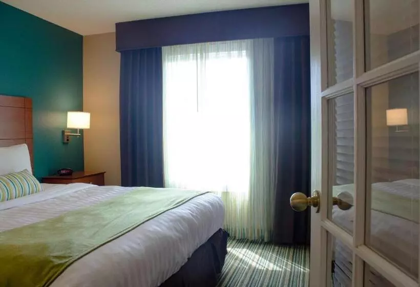 キングサイズベッドのスタンダードルーム, Best Western Plus Menomonie Inn & Suites