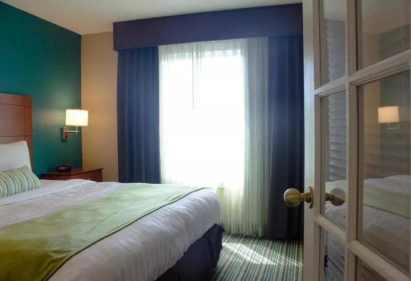キングサイズベッドのデラックススイート, Best Western Plus Menomonie Inn & Suites