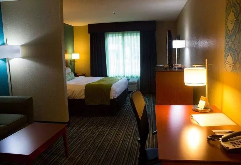キングサイドベッドのスタンダードワンルーム, Best Western Plus Menomonie Inn & Suites