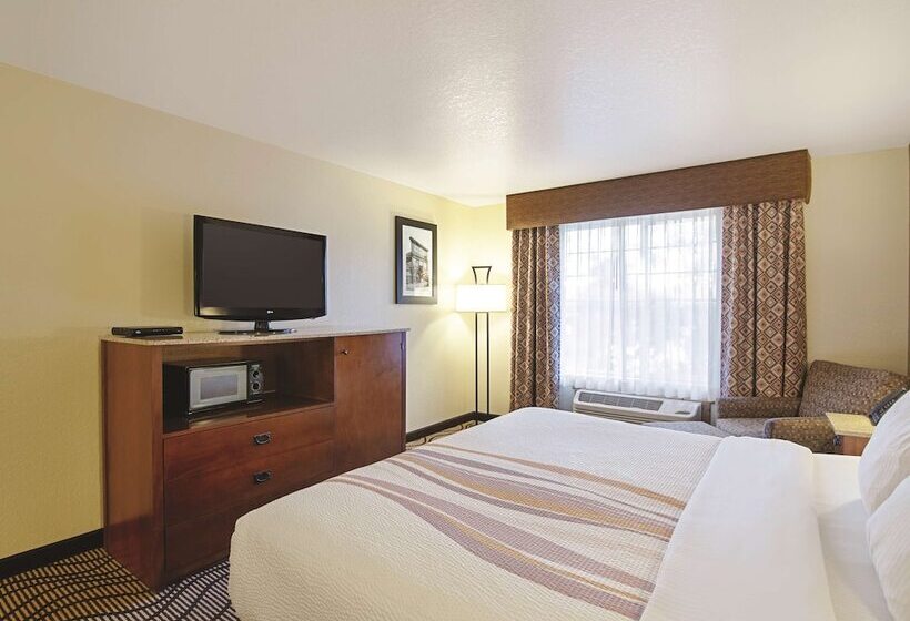Люкс Вид на Реку, Best Western Plus Riverfront Hotel And Suites
