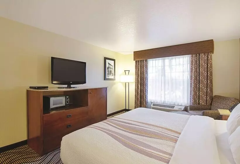 سوئیت با چشم‌انداز رودخانه, Best Western Plus Riverfront Hotel And Suites