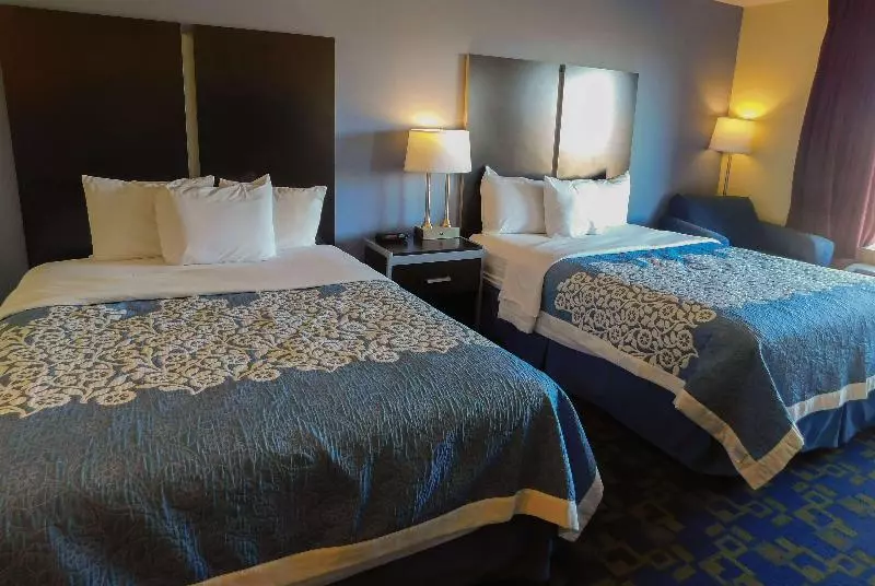 اتاق استاندارد, Best Western Plus Riverfront Hotel And Suites