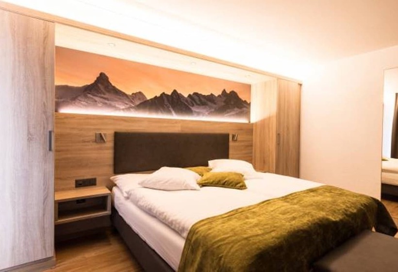 اتاق استاندارد چهار تخته, Bristol