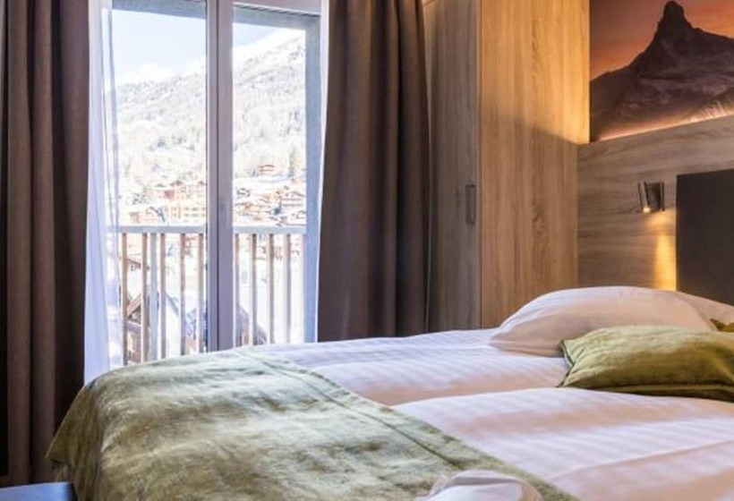 اتاق استاندارد چهار تخته, Bristol