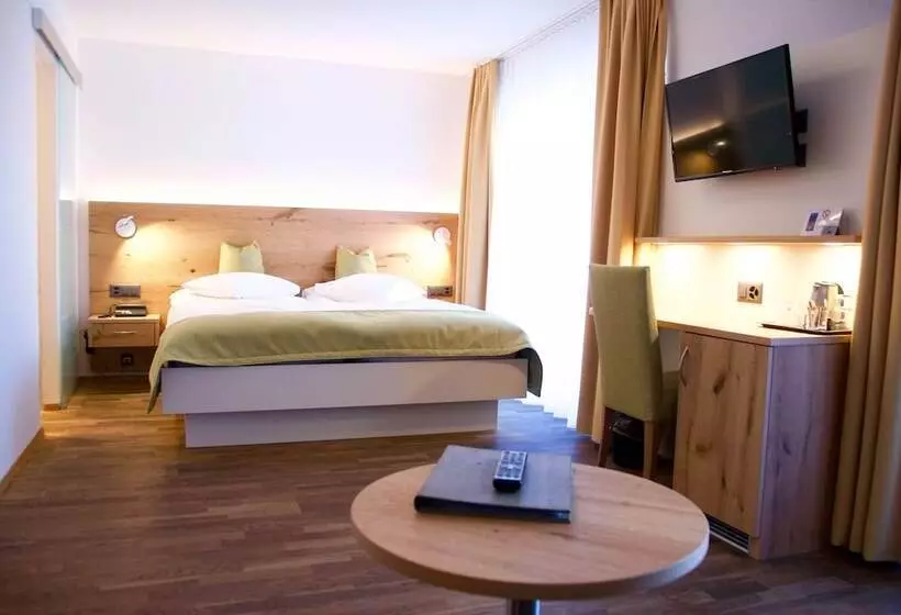 اتاق استاندارد سه نفره, Bristol