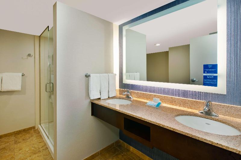 اتاق سوپریور با چشم‌انداز, Centauro