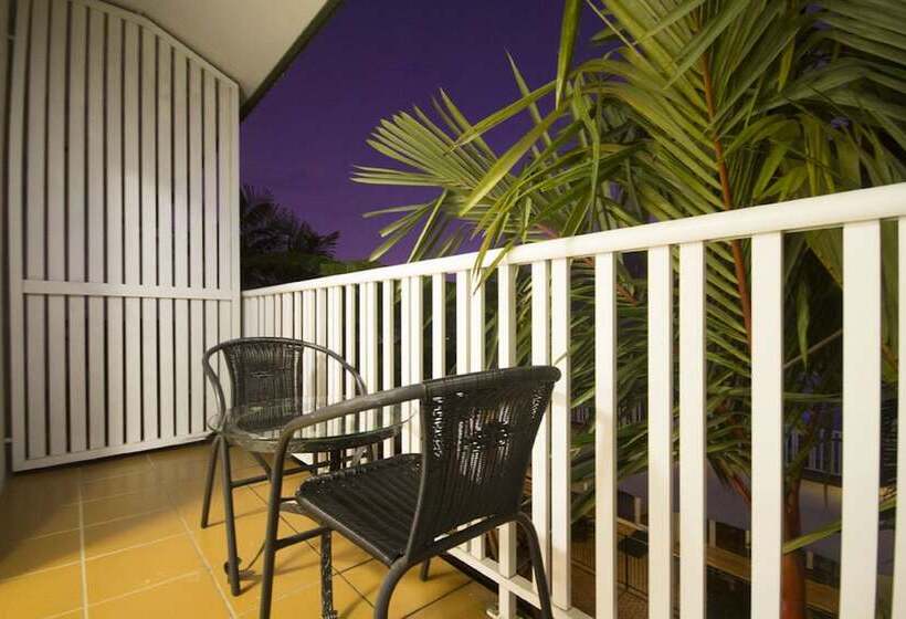스위트, Coral Tree Inn